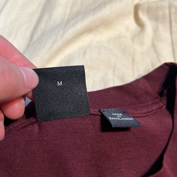 Hugo boss T-shirt - Picture 3 of 3